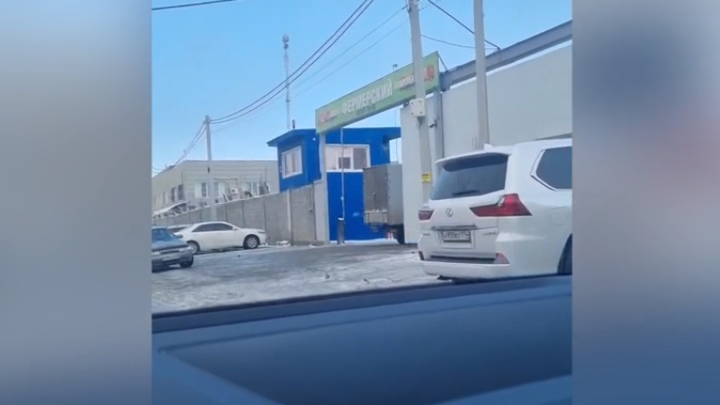 Недолго радовались: мигрантский рынок в Кременкуле открыли