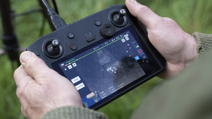 Киев атаковал вокзал Курска. В Москве успели отпугнуть. Что известно о ЧП с дронами к этому часу