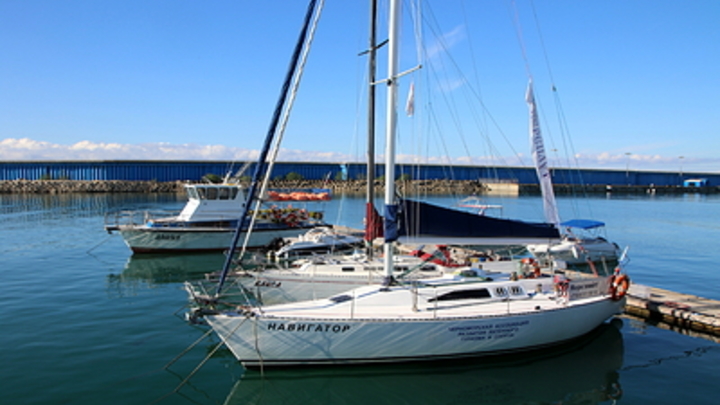 Самую крупную в России яхтенную марину достроили в Геленджике