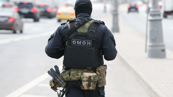 Стрельба слышна на территории СИЗО в Ростове-на-Дону, где боевики взяли заложников