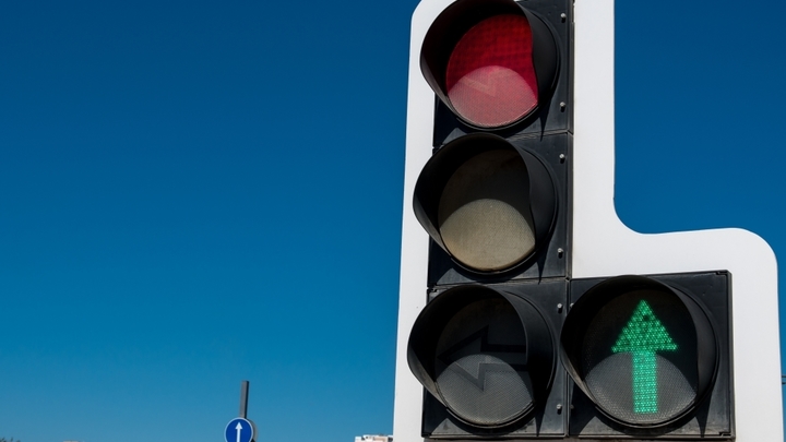 В Краснодаре на перекрестке улиц Уральской и Стасова отключили светофоры