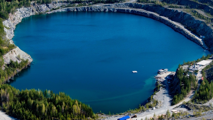 Хотели искупаться: в карьере под Челябинском утонул ребенок