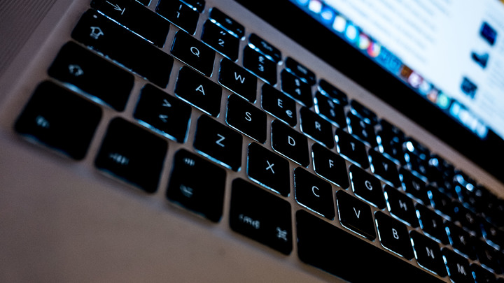 Что делать, если исчез стаж из электронной трудовой: В ПФР сказали, к кому обращаться