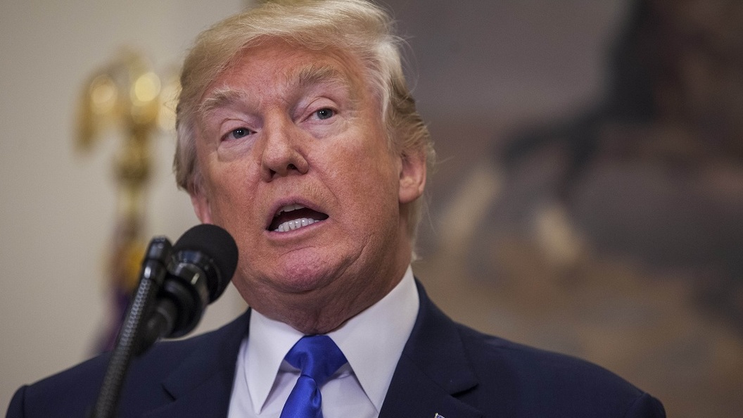 Твиты Трампа распечатали на туалетной бумаге для американцев Твиты Трампа распечатали на туалетной бумаге для американцев
