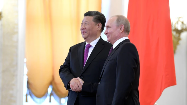 Две срочные новости из Китая. Путин вернётся с подарком: Франция уже позеленела от гнева. На очереди США