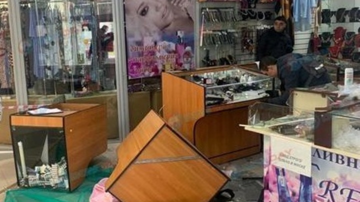 В Ростовской области дебошир ночью разнёс несколько торговых точек в супермаркетах