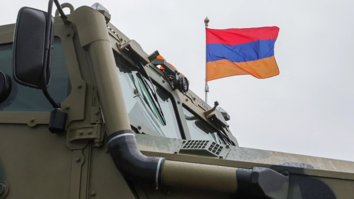 Армения выбирает сторону Запада: что стоит за стратегическим партнёрством с Великобританией?