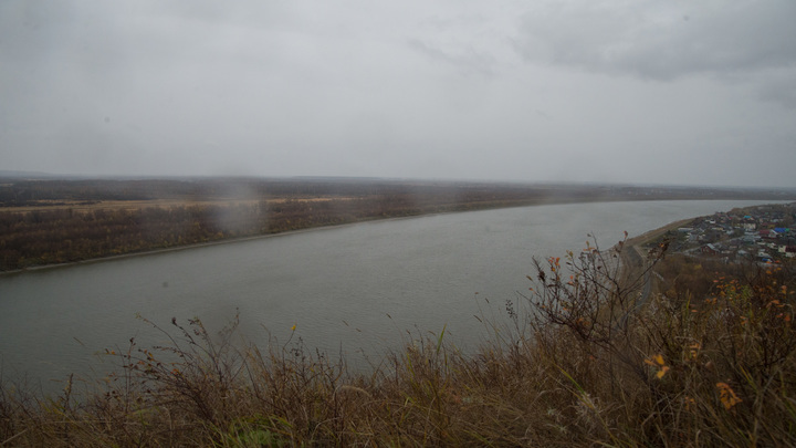 Паводок в Кургане: уровень воды в Тоболе снова поднялся