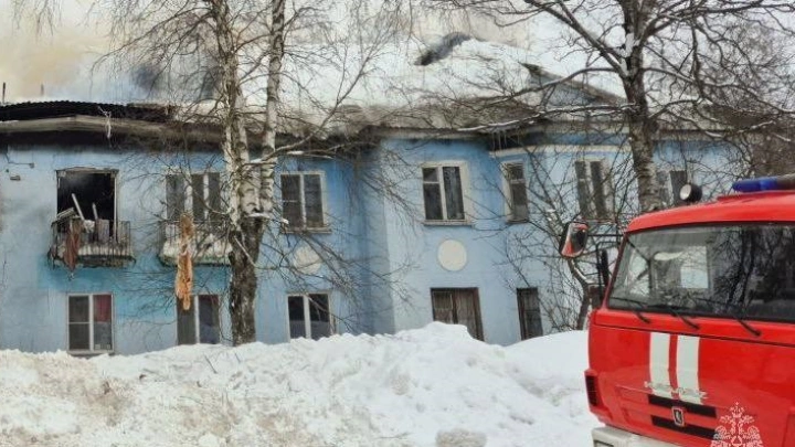 При взрыве газа в Икше мужчина выпрыгнул из окна с дочерью на руках