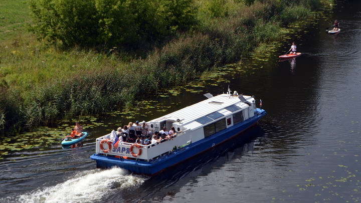 Суздальская прокуратура через суд требует убрать из Каменки прогулочное судно Заря