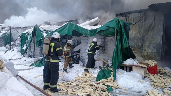 В Судогодском районе горела швейная фабрика