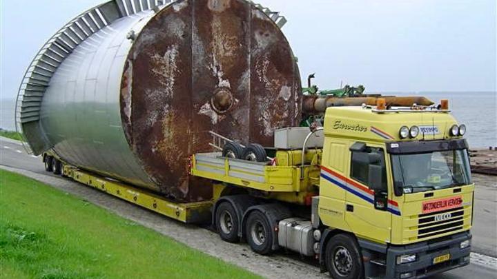 В Сочи на участке дороги, где ввели режим ЧС, ограничат движение фур