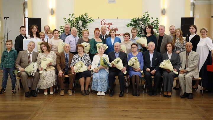 Супружеские пары Поморья наградили медалями «За любовь и верность»