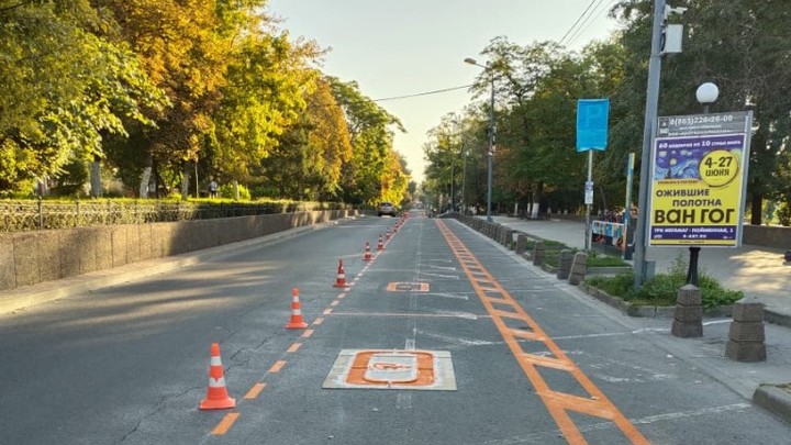 Дорога на Пушкинской станет однополосной из-за велодорожки
