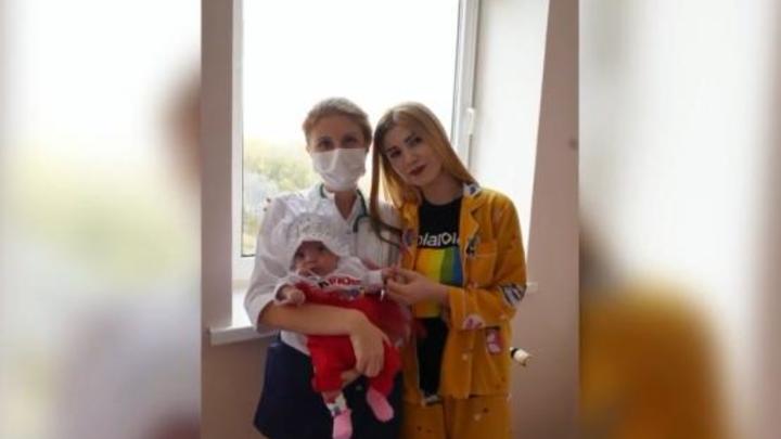 Ростовские врачи спасли девочку, которая родилась раньше срока