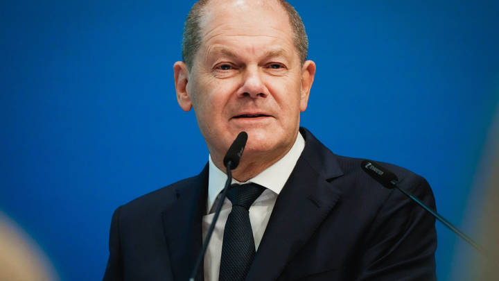 Германия, отправляя танки на Украину, одновременно призывает не допустить гонки вооружений