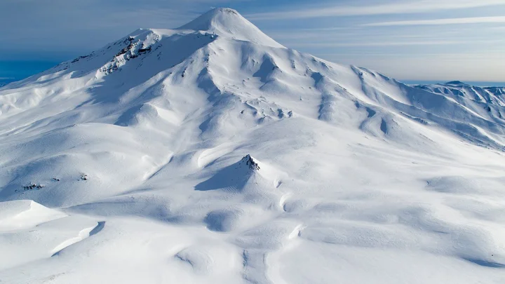 Мешает непогода. МЧС Киргизии не смогло запустить дрон для поисков альпинистки Наговицыной