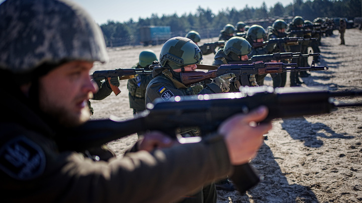Большая колонна военной техники ВСУ выдвинулась в сторону Северска