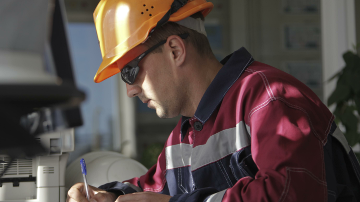 В Волгограде массовый сброс опасных нефтепродуктов: Чем это грозит?