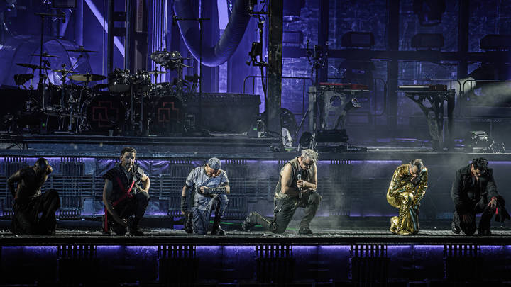 В Новосибирске отменили концерт Симфония Rammstein после требования общественников