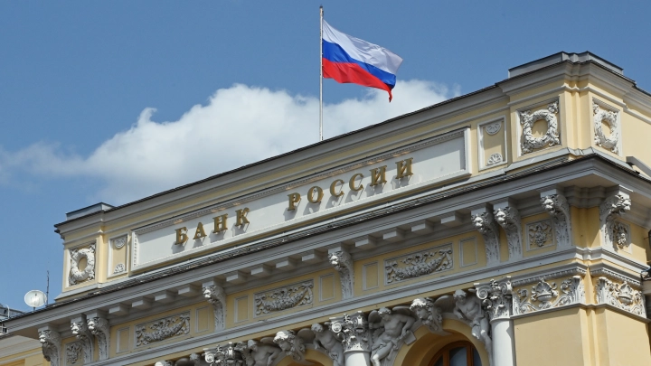 Что навредило России больше - санкции Запада или политика ЦБ? Честный ответ на конкретном примере