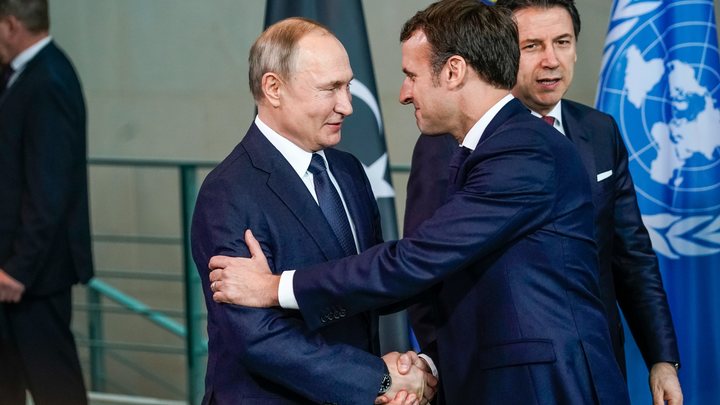 Попавшийся на горячем Макрон начал дерзить. Путин ответил: Обойдёмся