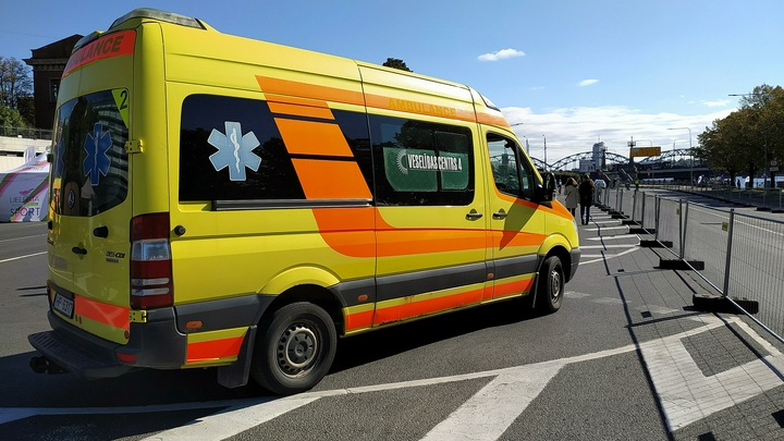 Инну Чурикову увезли из Боткинской больницы на реанимобиле – опубликовано видео