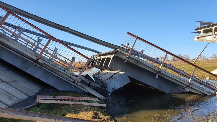 Жители Новосибирской области пожаловались на объездную дорогу около рухнувшего моста