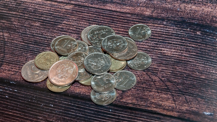 В России начали менять монеты на купюры: Открыты специальные пункты. Зачем? Объяснили эксперты