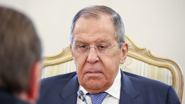 Планы Европы по обучению пилотов ВСУ являются желанием выслужиться перед США – Лавров