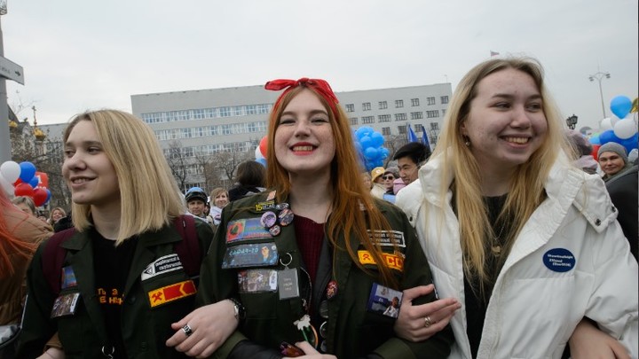 Эстония выбрала себе соперника - русских детей: Начала с запрета виз студентам