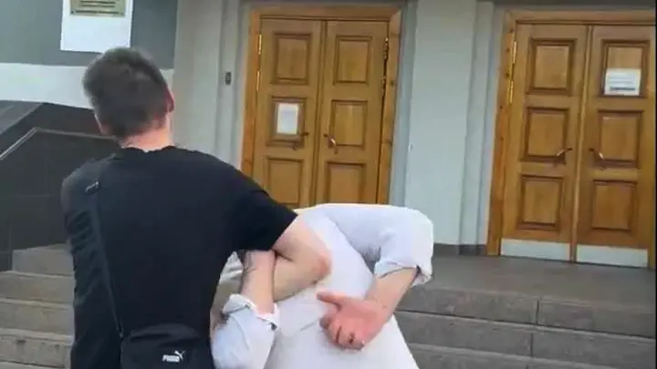 Огненный перформанс по-челябински: паспорт сожжён, дело возбуждено
