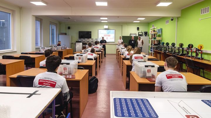 Собянин: Школьники смогут получить дополнительные баллы для поступления в вузы