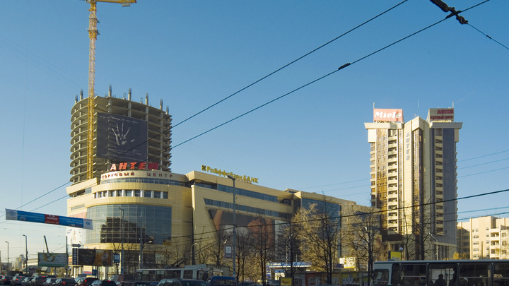 У скандального клуба в екатеринбургском небоскрёбе произошла очередная массовая драка