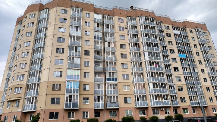 Появились кадры дома, где жил возможный участник атаки БПЛА в Иркутской области