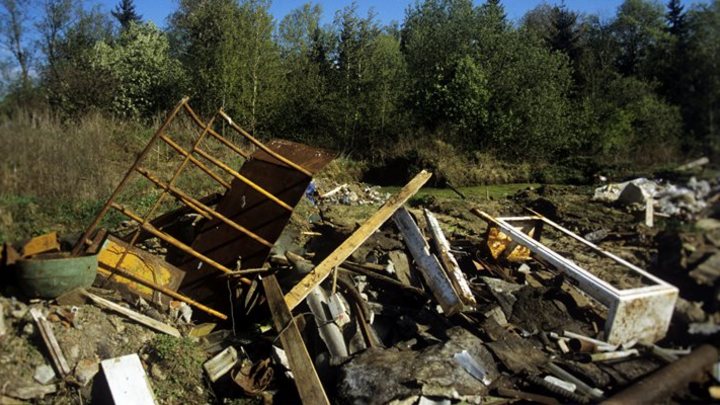 Свалка коммунальных отходов загорелась в кузбасском городе