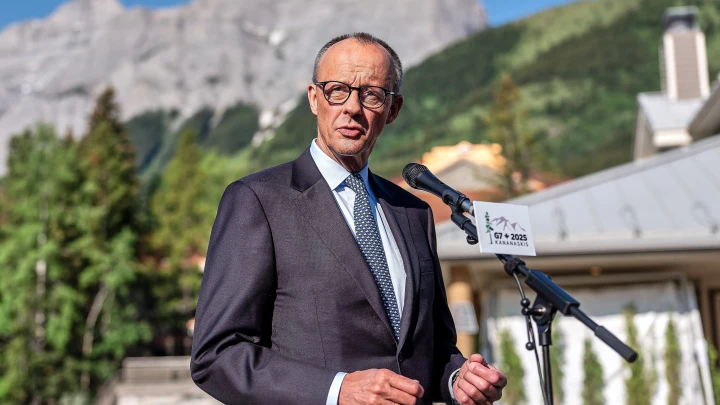 Немцы требуют от Мерца позвонить Путину: Граждане ФРГ настаивают на переговорах Берлина и Москвы