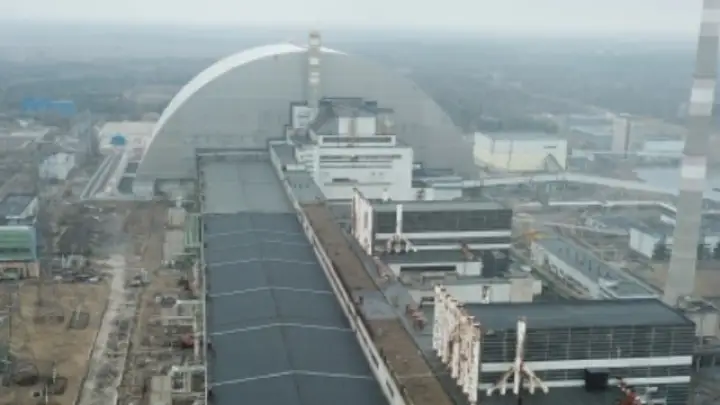 Бомбили разрушенный реактор: как ликвидировали последствия аварии в Чернобыле