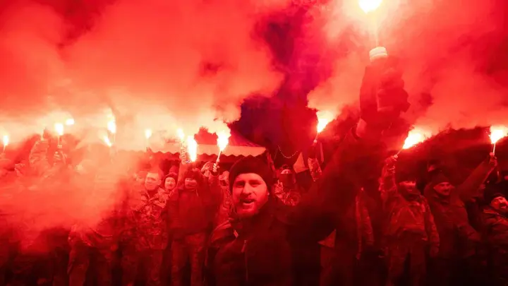 Макс Корж под бандеровским флагом: что произошло на концерте в Варшаве?