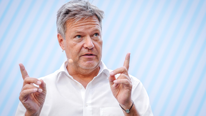 Вице-канцлер ФРГ Хабек заявил о поддержке Украины Германией без всяких условий