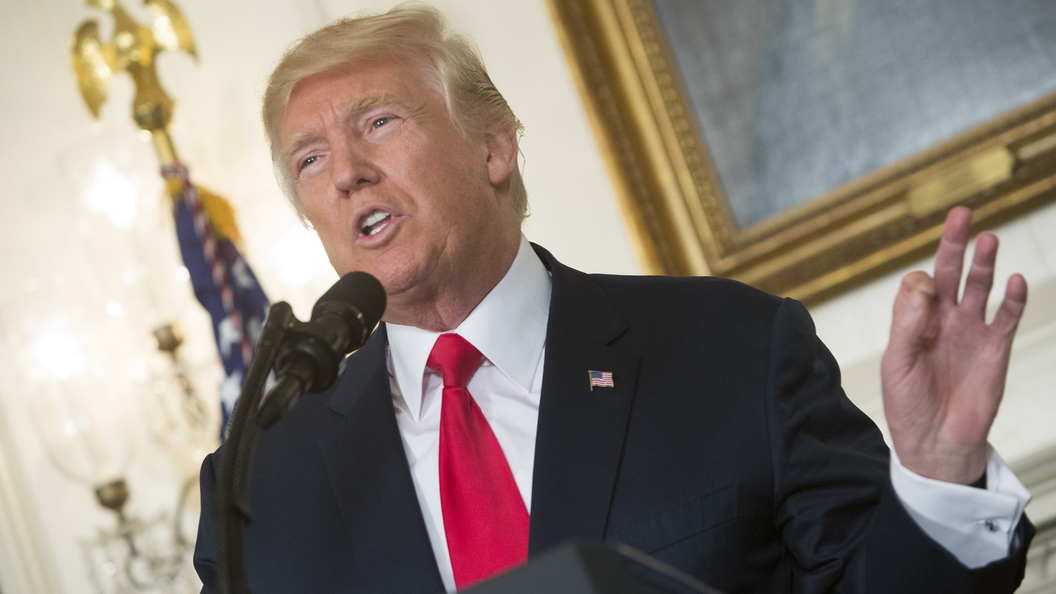 Трамп распустил критиковавшие его экспертные советы Трамп распустил критиковавшие его экспертные советы