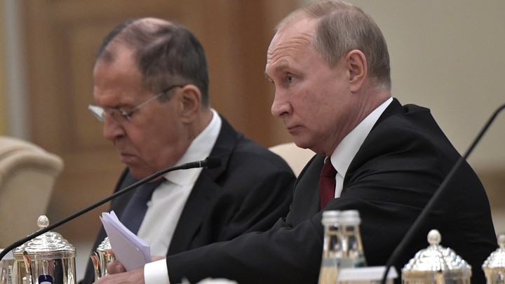 Самый несмешной анекдот о Путине и Лаврове: Ноты вручать будем?