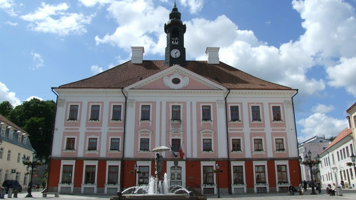 Эстония давно в кризисе: Эксперт напомнил Таллину о разрухе в экономике