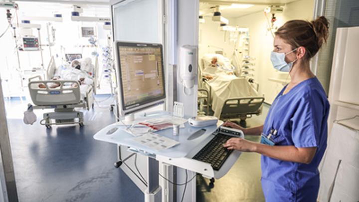 Врач предупредил об особенности четвёртой волны COVID: Будут болеть все