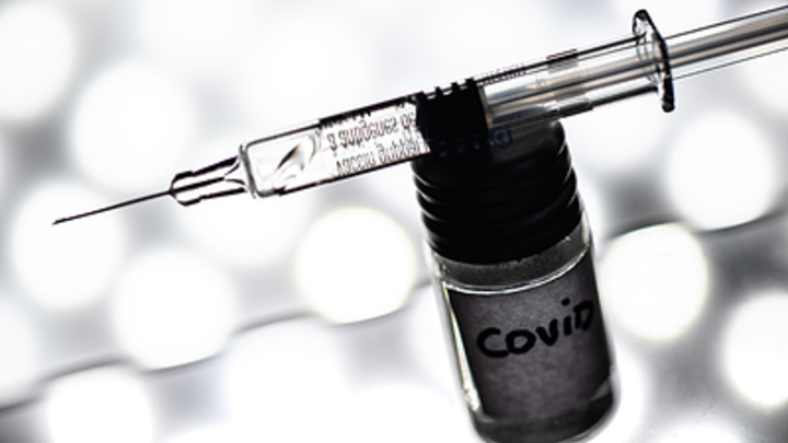 Российский Чувак против COVID-19: Каким будет имя нашей новой вакцины?