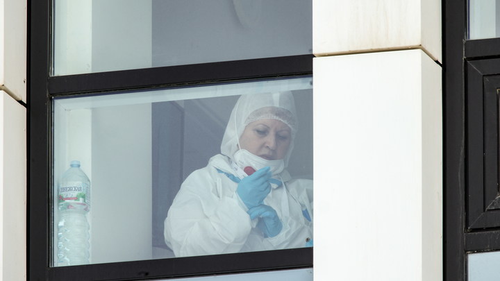 В Санкт-Петербурге срочно разворачивают коронавирусные койки: что происходит
