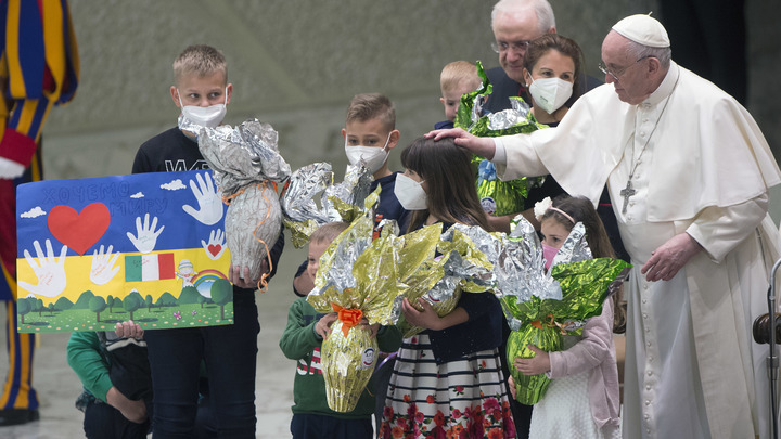 И это человек мира?: Поплавская ответила на призыв папы римского помочь украинцам
