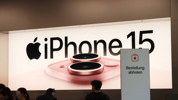 Некоторые владельцы iPhone 15 Pro сообщают, что их смартфон плавится изнутри