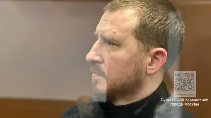 Воровавший под шумок СВО мэр до сих пор носит орден За заслуги перед Отечеством