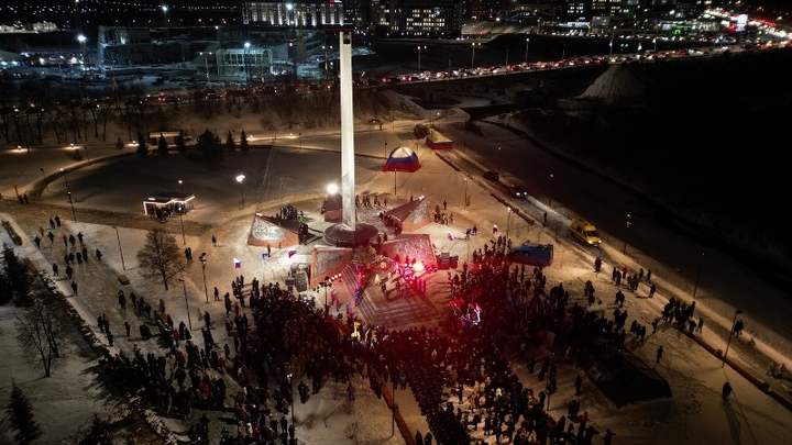 В Кемерове открыли парк Победы и стелу «Город трудовой доблести»